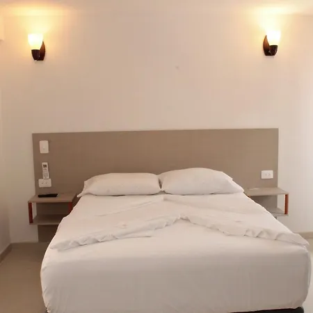 Hotel Akel House 3*