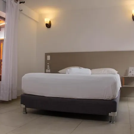 Hotel Akel House